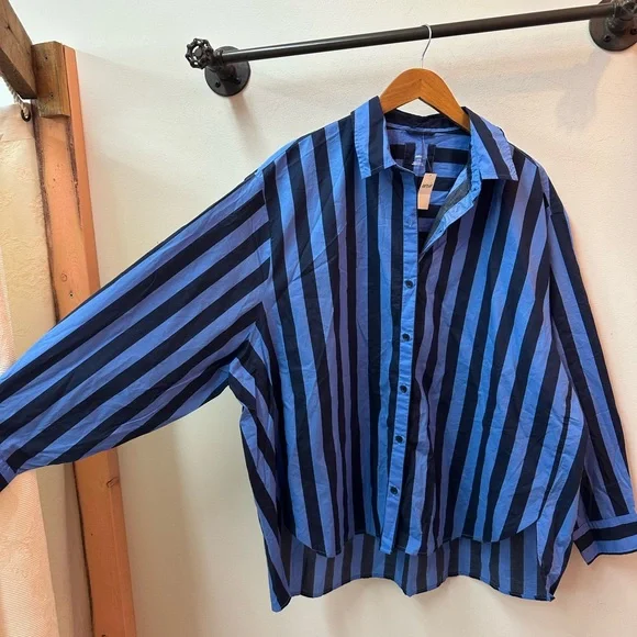 NWT Aerie Good Day Striped Button Down - Picture 2 of 4